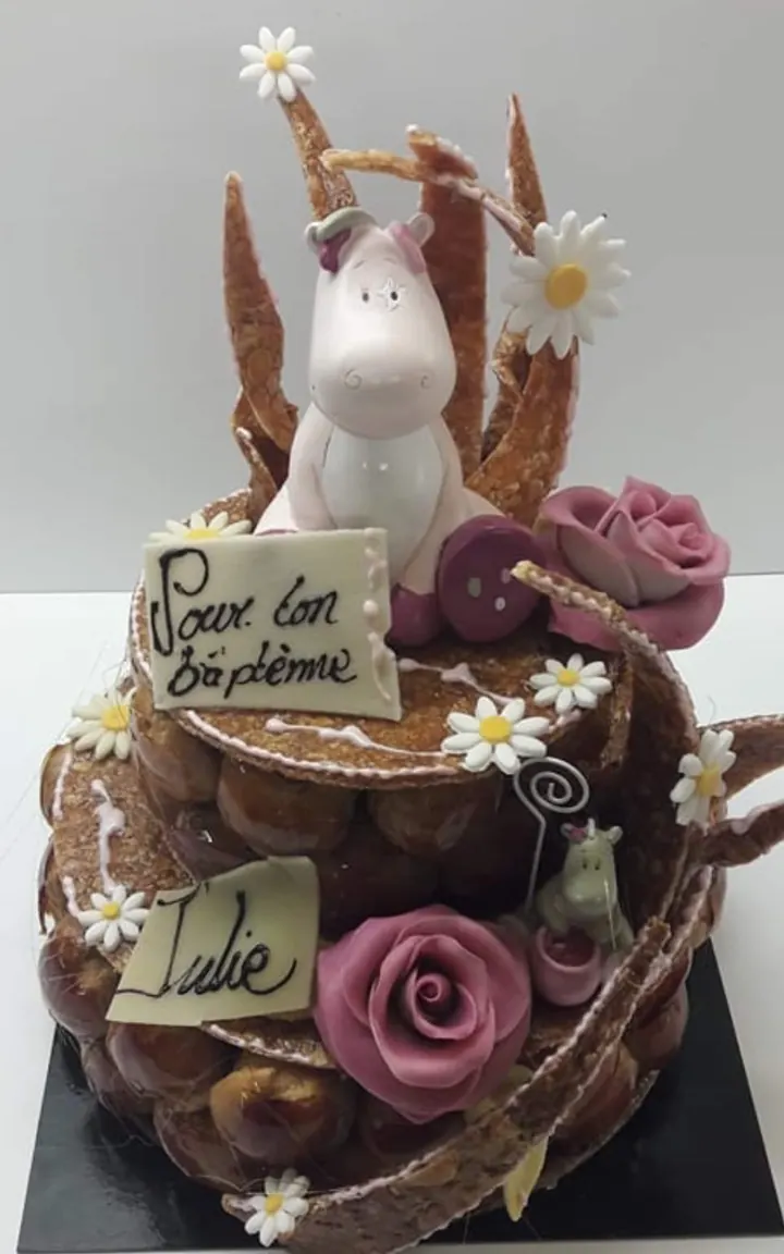 Croquembouche